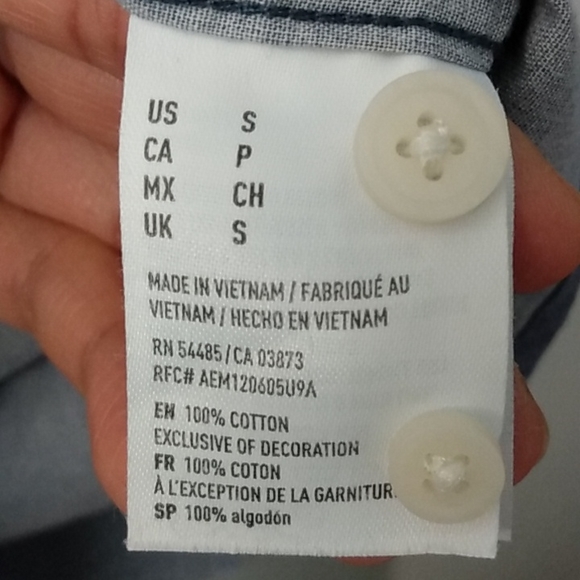 5/$15 American Eagle Men's shirt S - Picture 4 of 4